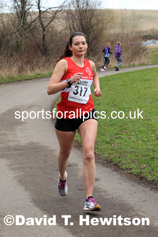 Senior women and veteran women and men over-50s NECAA Road Relay Champs., Hetton Lyons Park, Hetton le Hole, County Durham. Photo: David T. Hewitson/Sports for All Pics